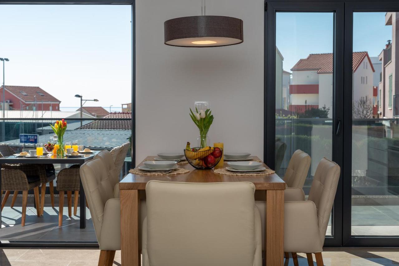 Poolside 2 Bedroom Ap. Mare Trogir Exterior foto